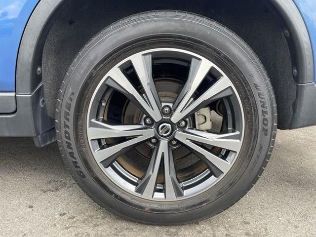 Nissan X-TRAIL 2018-10 195038-17
