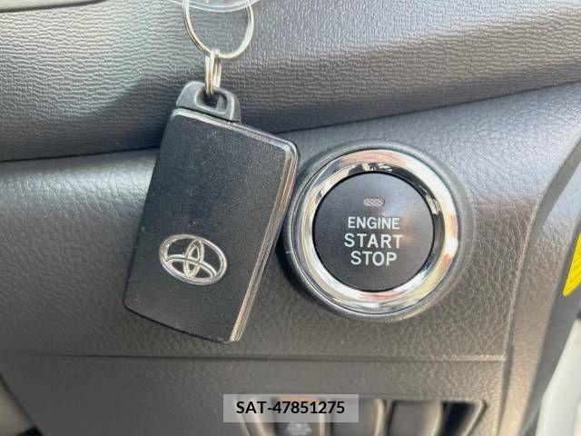Toyota ISIS 2012-07 273453-4
