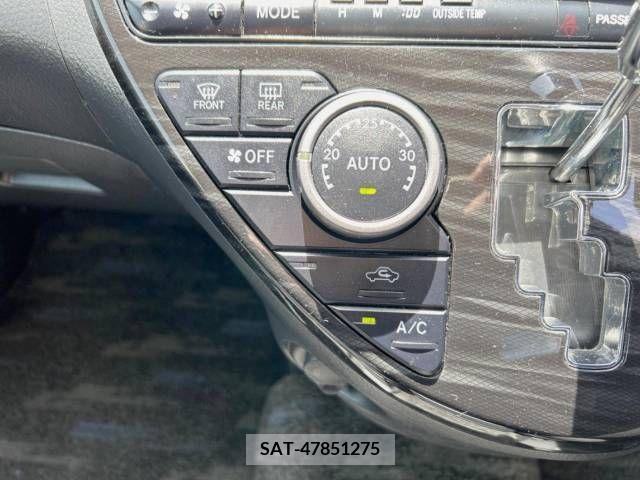 Toyota ISIS 2012-07 273453-5