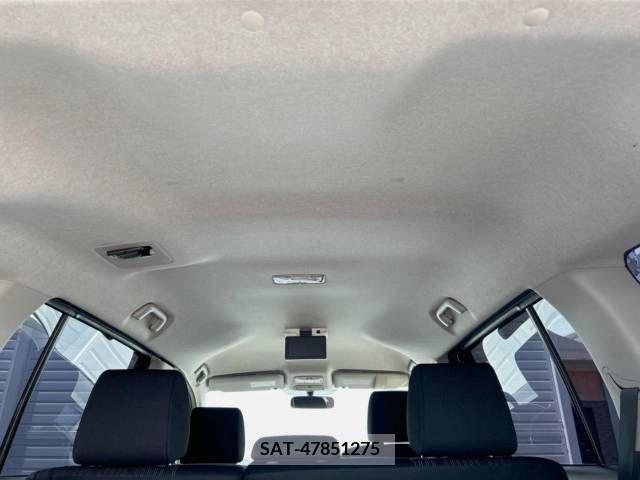 Toyota ISIS 2012-07 273453-6