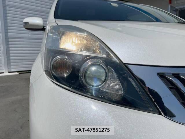 Toyota ISIS 2012-07 273453-12