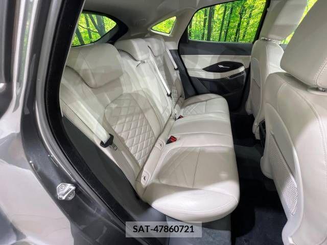 Jaguar E-PACE 2019-02 361887-13