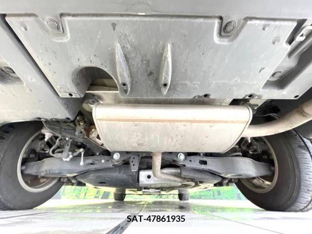 Toyota PRIUS 2017-06 322527-19