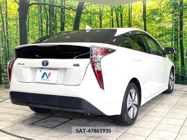 Toyota PRIUS 2017-06 322527-17