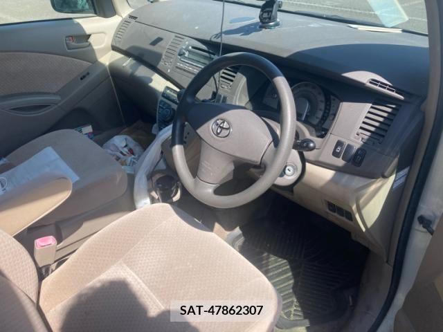 Toyota ISIS 2006-09 355096-9