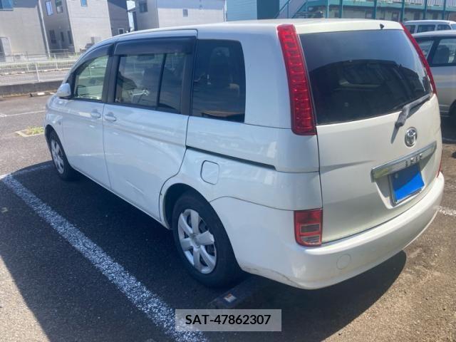 Toyota ISIS 2006-09 355096-2