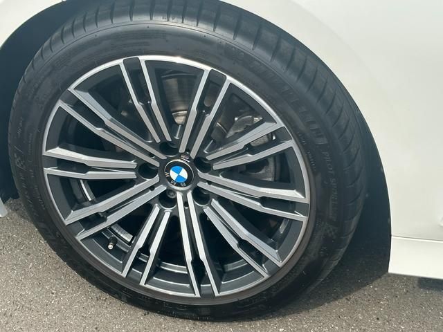 Bmw 3 SERIES 2019-07 15390-12