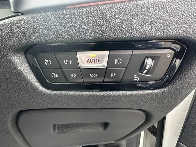 Bmw 3 SERIES 2019-07 15390-19
