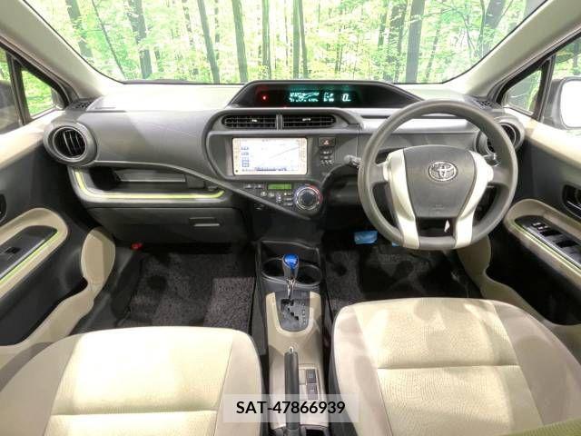 Toyota AQUA 2013-12 356311-1
