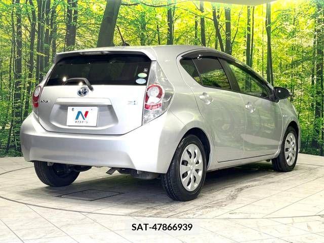 Toyota AQUA 2013-12 356311-17