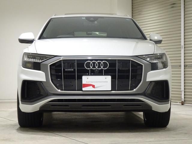 Audi Q8 2020-10 10777-2