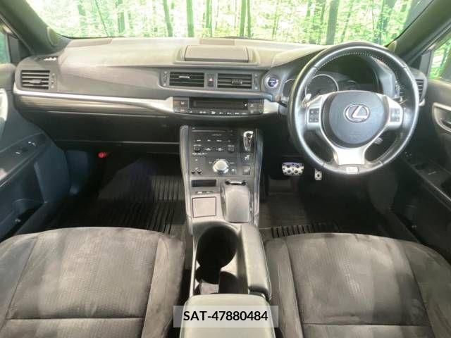 Lexus CT 2011-12 353927-1