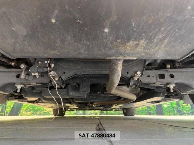 Lexus CT 2011-12 353927-19