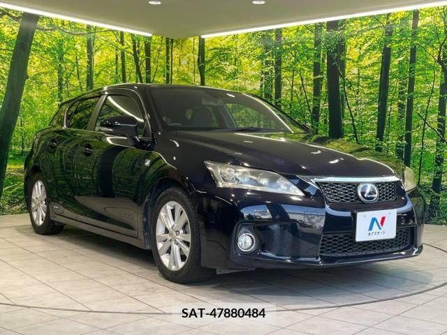 Lexus CT 2011-12 353927-16