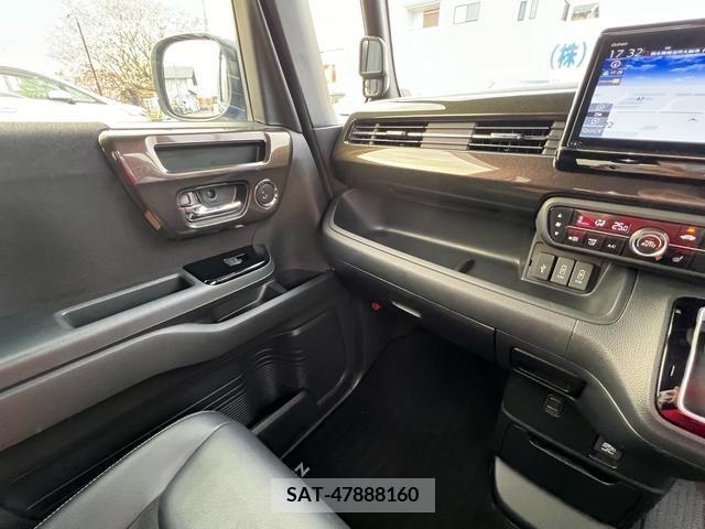 Honda N BOX CUSTOM 2020-04 373384-29