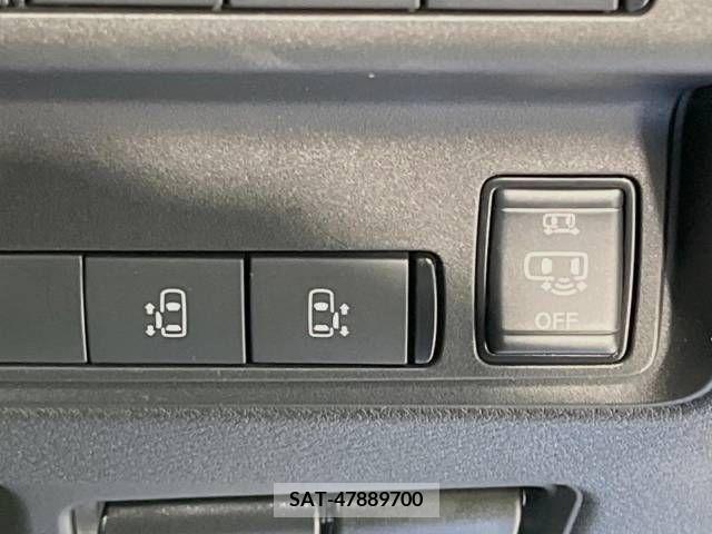 Nissan SERENA 2023-05 218332-5