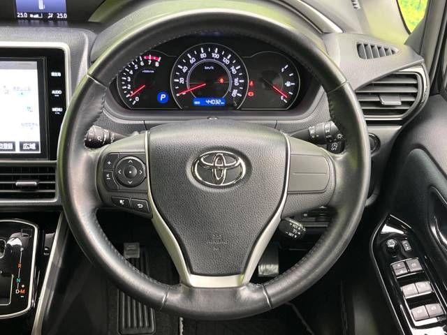Toyota VOXY 2018-05 13325-12