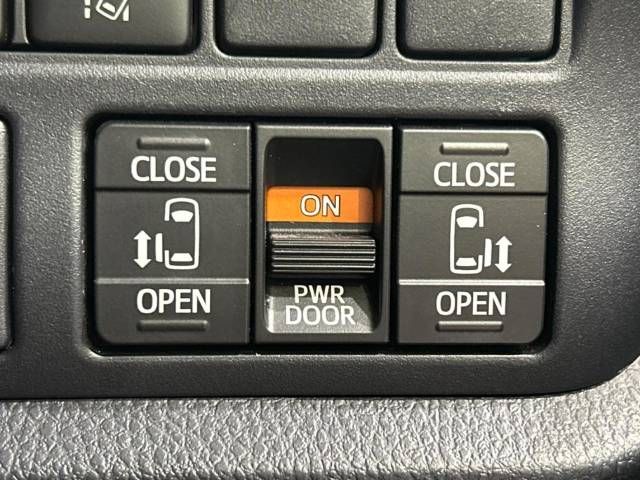 Toyota NOAH 2018-09 19954-6