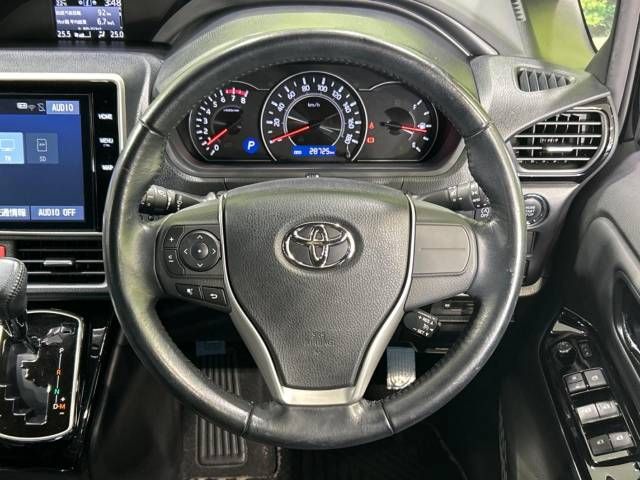Toyota NOAH 2018-09 19954-11