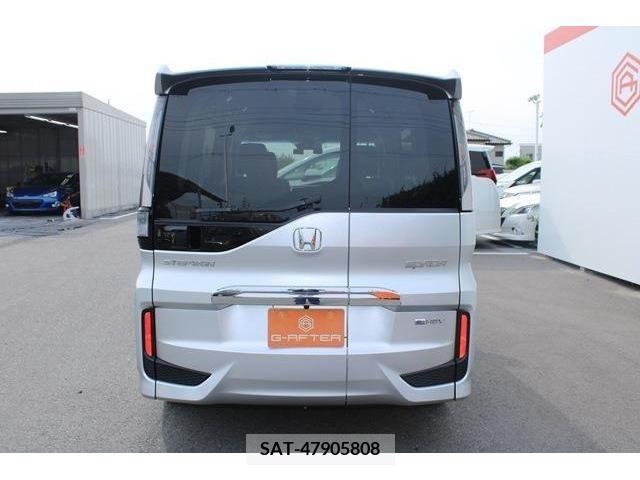 Honda STEP WGN 2020-11 324717-8
