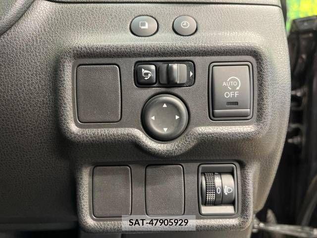 Nissan NOTE 2013-04 256010-6