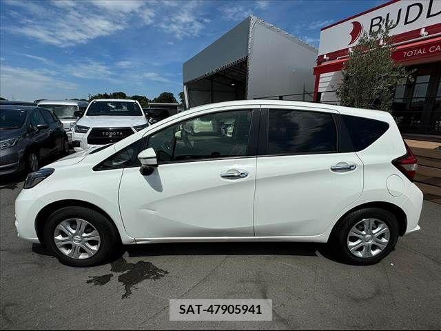 Nissan NOTE 2019-06 302450-10