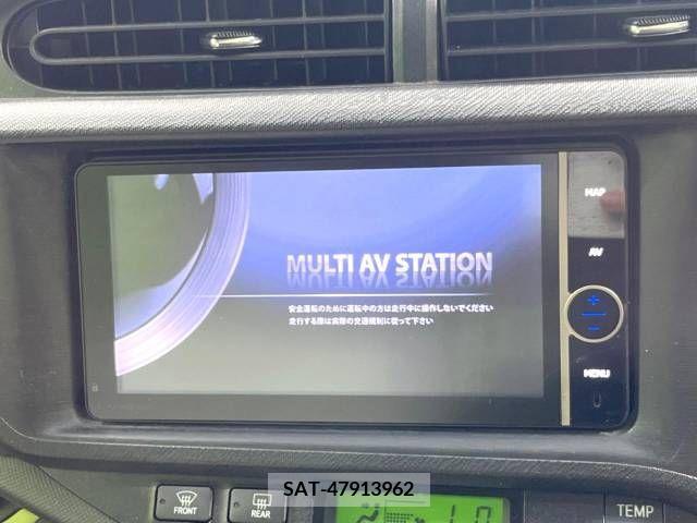 Toyota AQUA 2012-05 386418-2