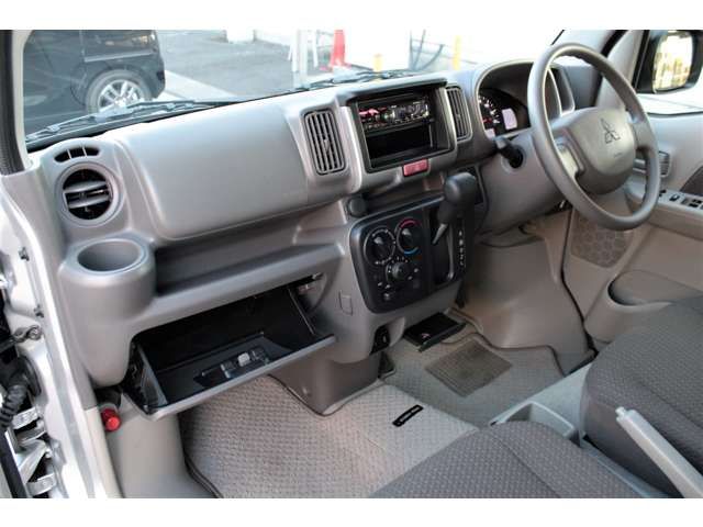 Mitsubishi MINICAB VAN 2022-11 12782-4