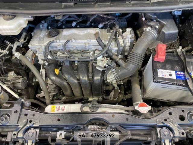 Toyota VOXY 2017-02 370432-18