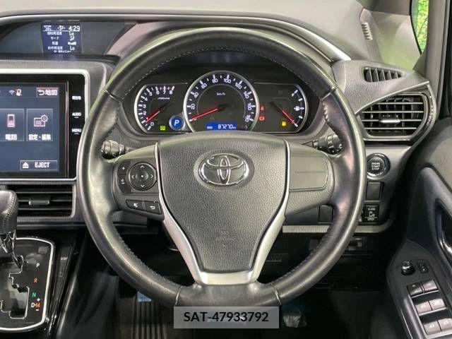Toyota VOXY 2017-02 370432-11