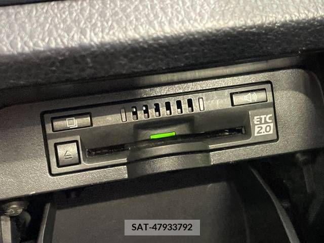 Toyota VOXY 2017-02 370432-6