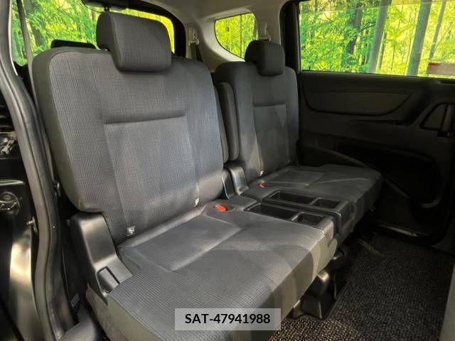 Toyota SIENTA 2017-01 368212-9