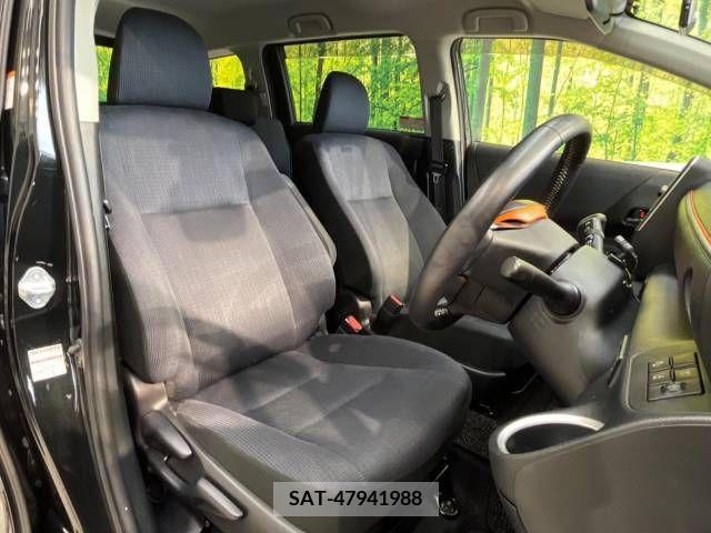 Toyota SIENTA 2017-01 368212-8