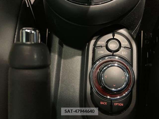 Bmw MINI 2023-01 214326-18