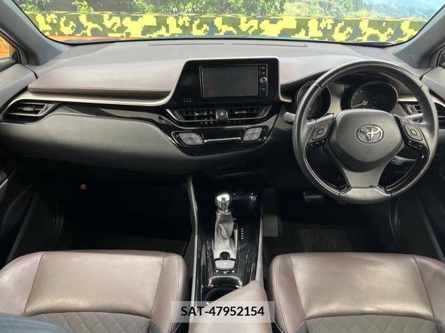 Toyota C-HR 2017-12 265328-1