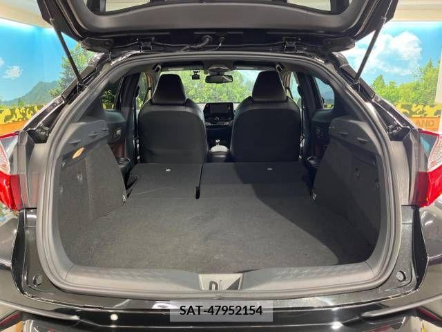 Toyota C-HR 2017-12 265328-10