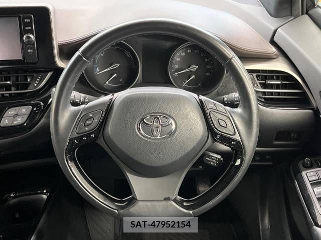 Toyota C-HR 2017-12 265328-11