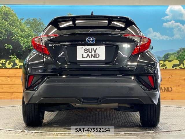 Toyota C-HR 2017-12 265328-15