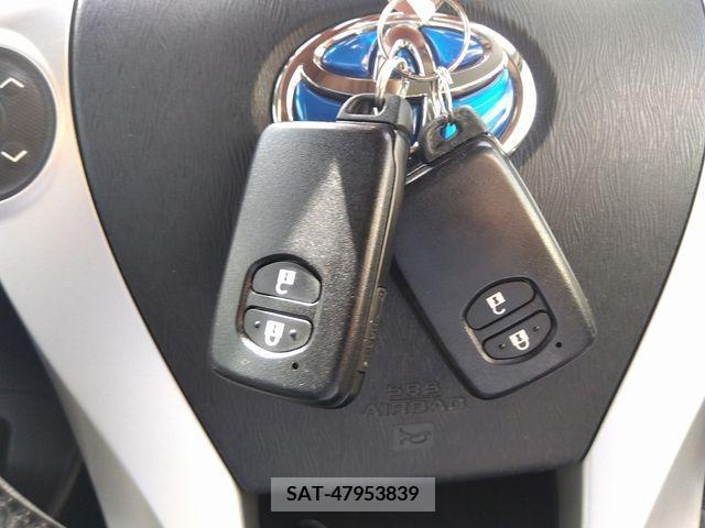 Toyota PRIUS 2015-08 328500-15