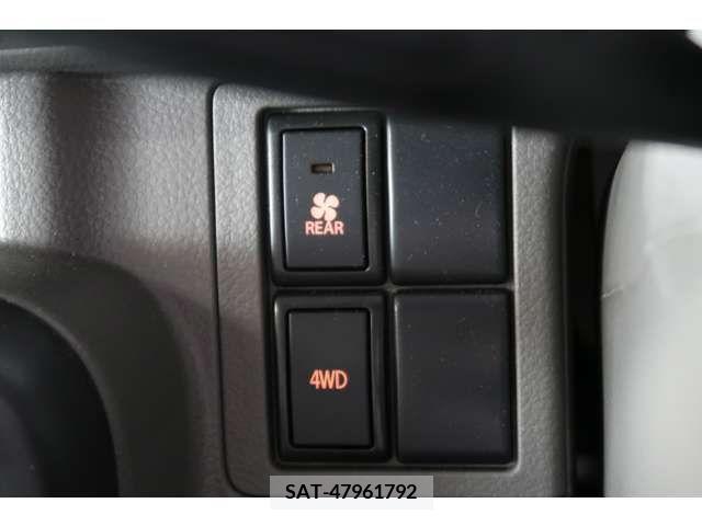 Suzuki EVERY 2023-11 329798-8