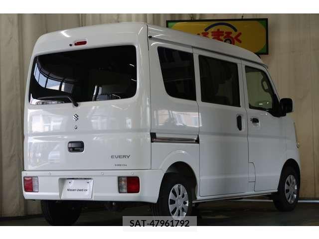Suzuki EVERY 2023-11 329798-1