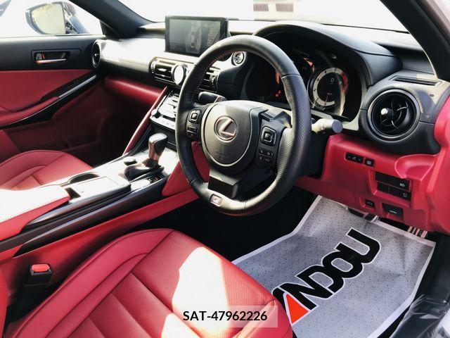 Lexus IS 2022-09 211651-8