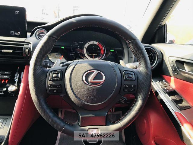 Lexus IS 2022-09 211651-10