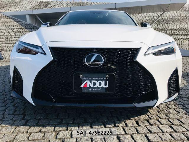 Lexus IS 2022-09 211651-3