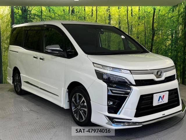 Toyota VOXY 2020-01 370372-17
