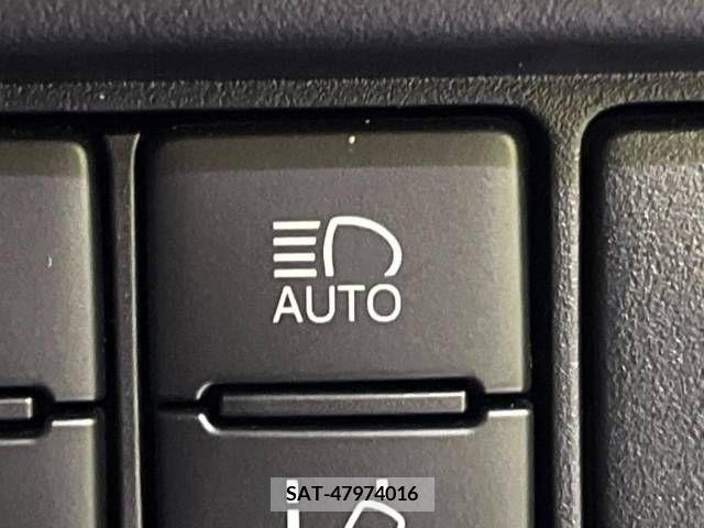Toyota VOXY 2020-01 370372-7