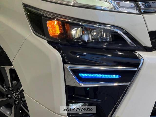Toyota VOXY 2020-01 370372-13