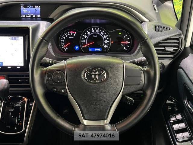 Toyota VOXY 2020-01 370372-12