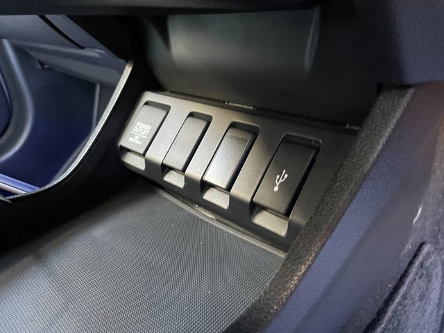Honda VEZEL 2016-11 6142-11