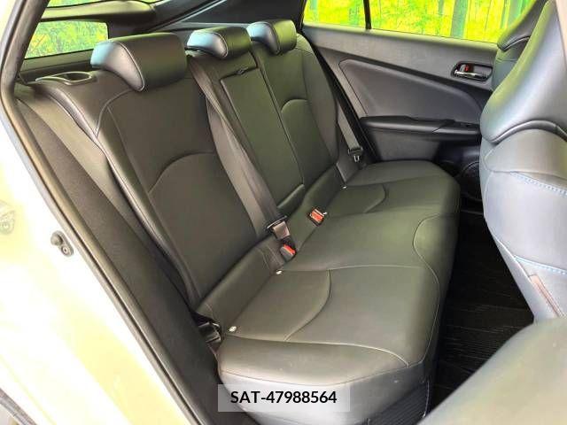 Toyota PRIUS 2020-02 366540-9
